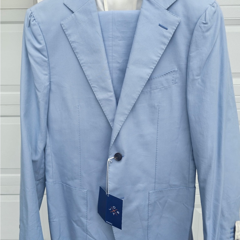 Light Blue Men's Suit 38R